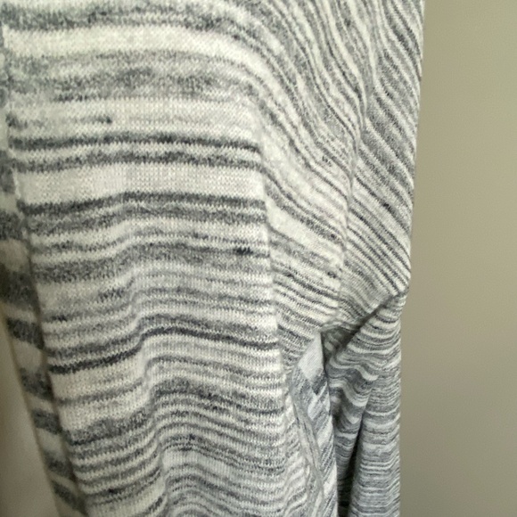 Lucky Brand Women's Gray/White Long Open Lightweight Duster Cardigan. Sz L - Picture 4 of 15